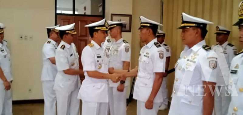 Dankodikopsla Kodikalatal Laksma TNI Dadang Somantri tutup program Dikspespa Hidros