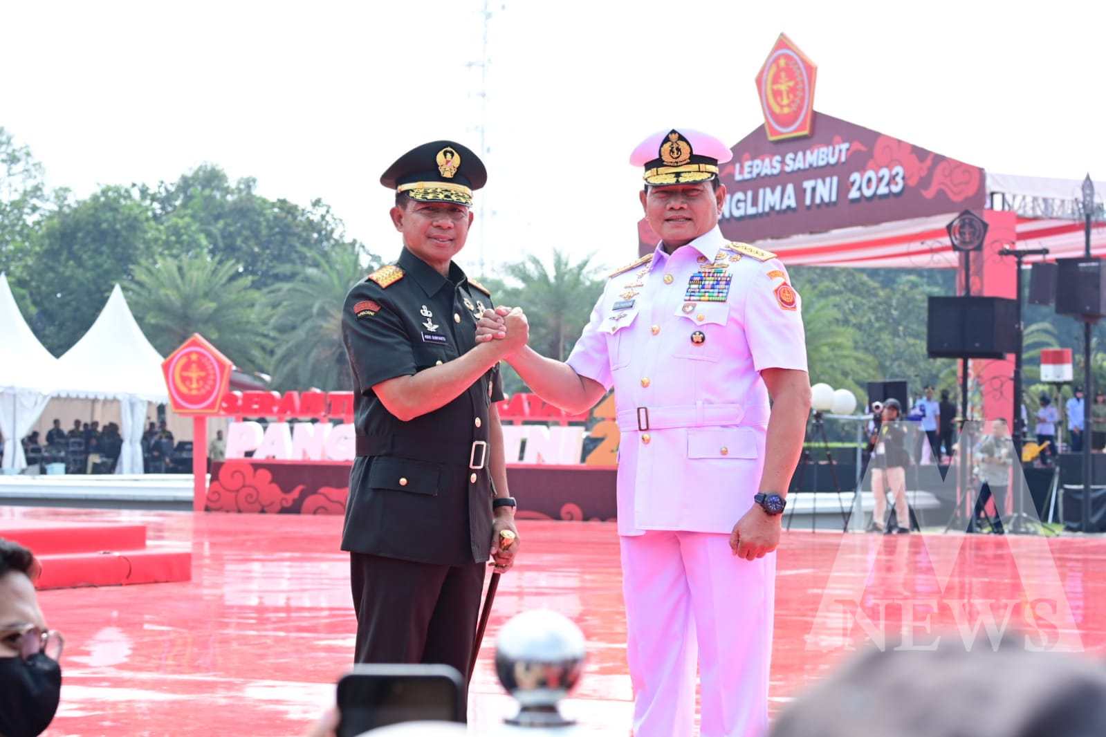 Panglima TNI Laksamana Yudo Margono dan Jenderal Agus Subiyanto