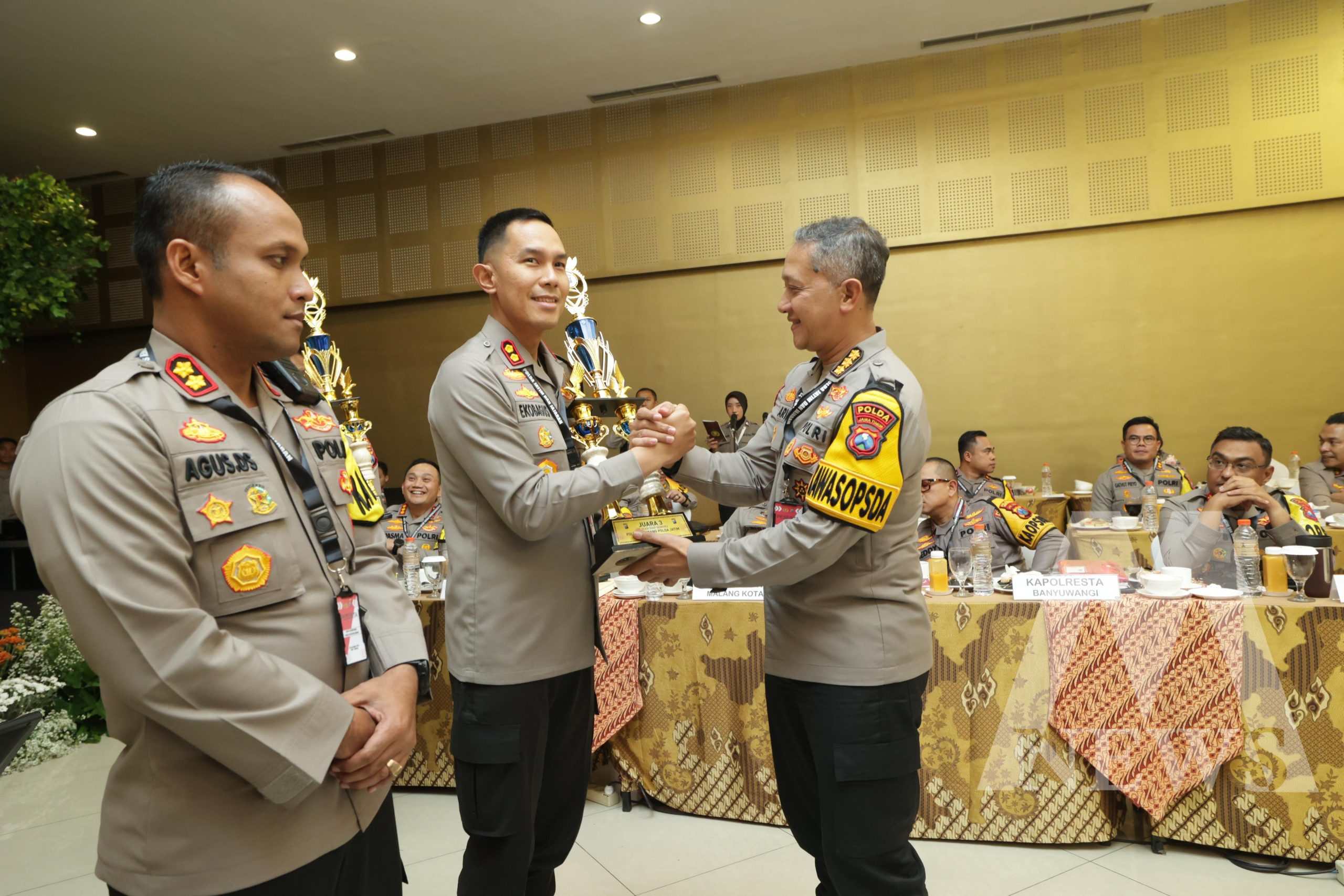 Kapolres Jombang AKBP Eko Bagus Riyadi mendapatkan apresiasi dan penghargaan
