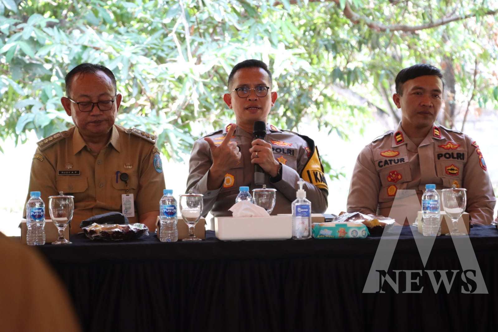 Kapolres Ponorogo AKBP Wimboko saat Jum'at Curhat