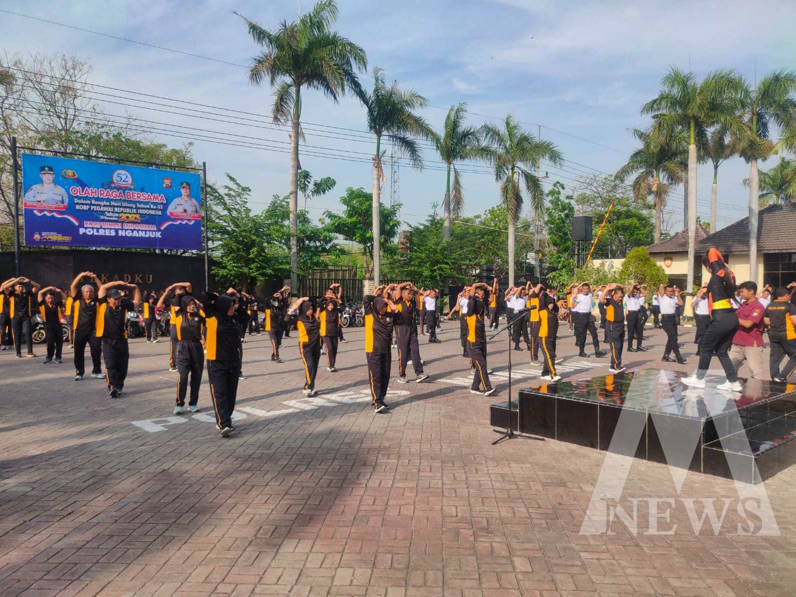 Polres Nganjuk peringati hari Korpri dengan senam aerobik bersama