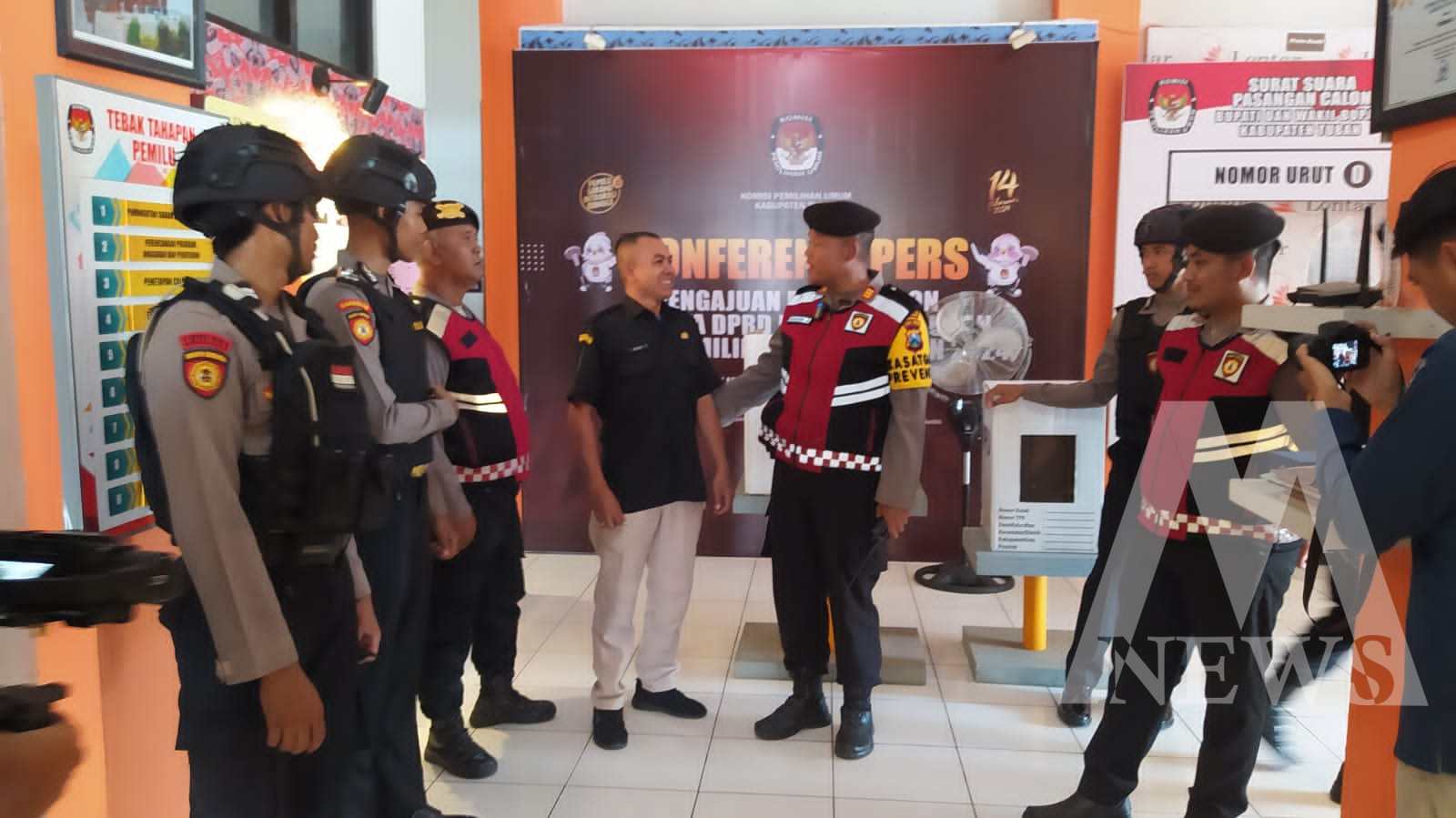 Polres Tuban lakukan patroli jelang Pemilu