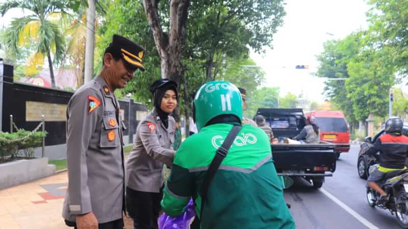 Polres Tuban Berbagi di Program Sedekah Berkah