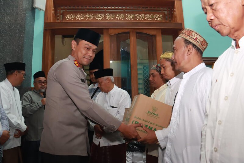 Kapolres Malang AKBP Putu Kholis Aryana saat gelar giat Suling