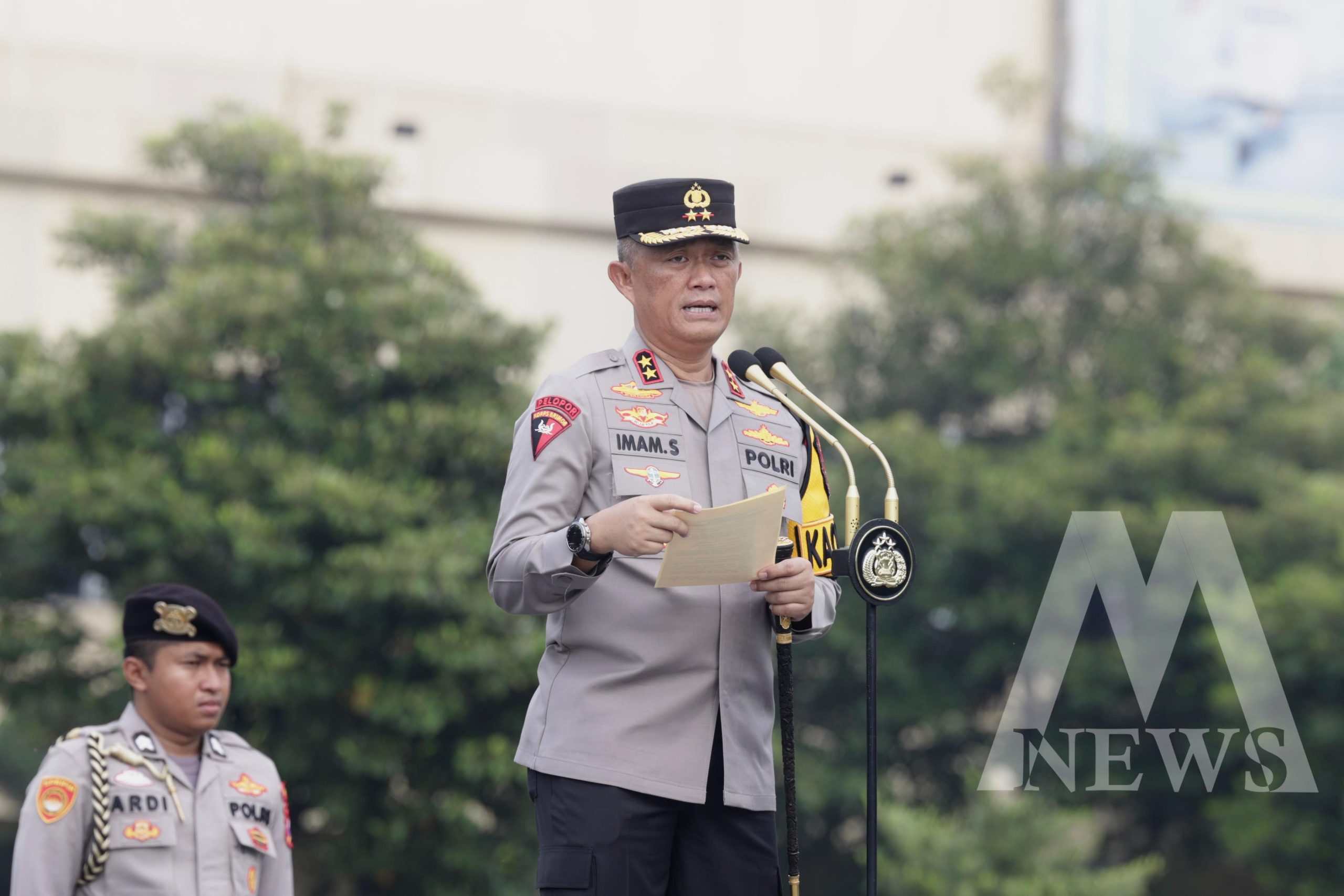 Kapolda Jatim Irjen Pol Drs. Imam Sugianto