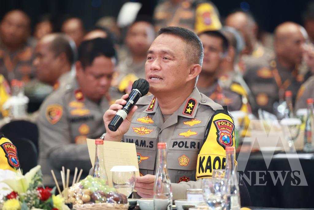 Kapolda Jatim Irjen Pol Drs. Imam Sugianto