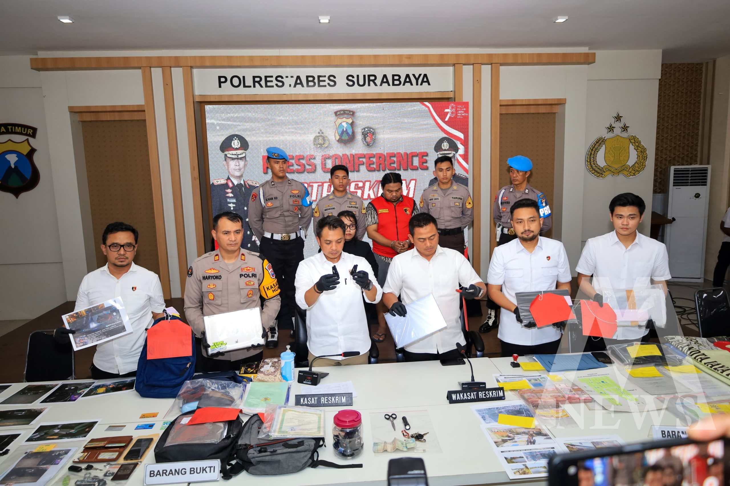 Polisi tangkap tersangka beserta barang buktinya