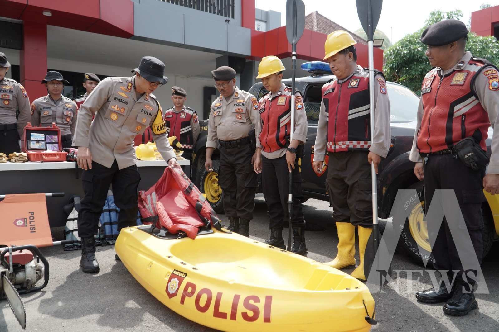 Kapolres Ponorogo AKBP Wimboko cek peralatan SAR