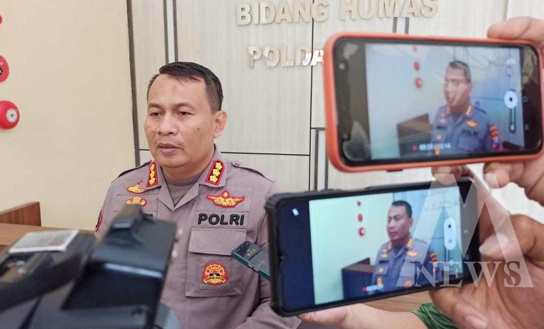 Kabidhumas Polda Jatim Kombespol Dirmanto