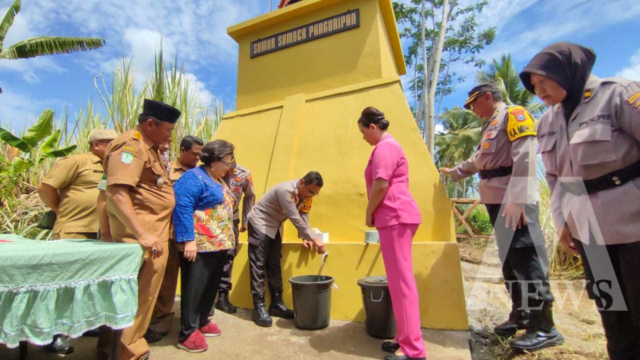 Kapolres Lumajang AKBP Dr. Boy Jackson resmikan sumur bor