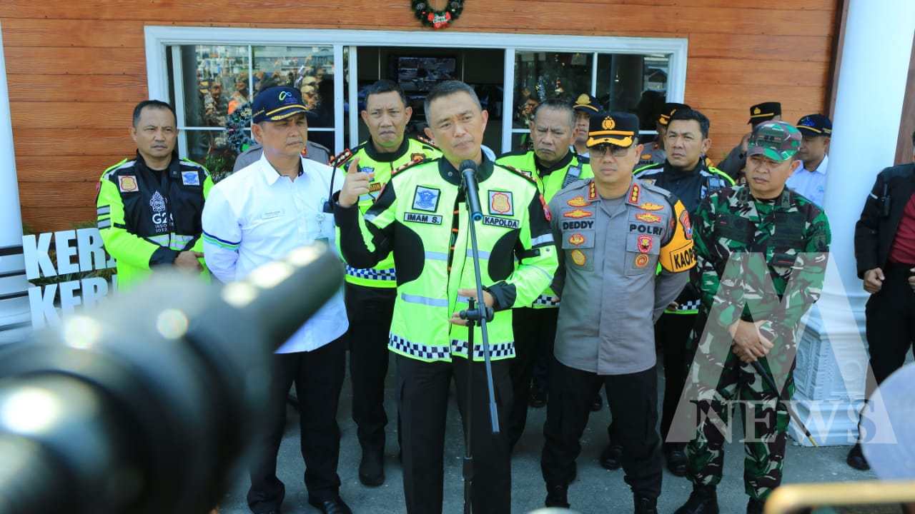 Kapolda Jatim Irjen Pol Drs. Imam Sugianto patroli bermotor cek kesiapan Ops Lilin Semeru dan Jalur Pantura