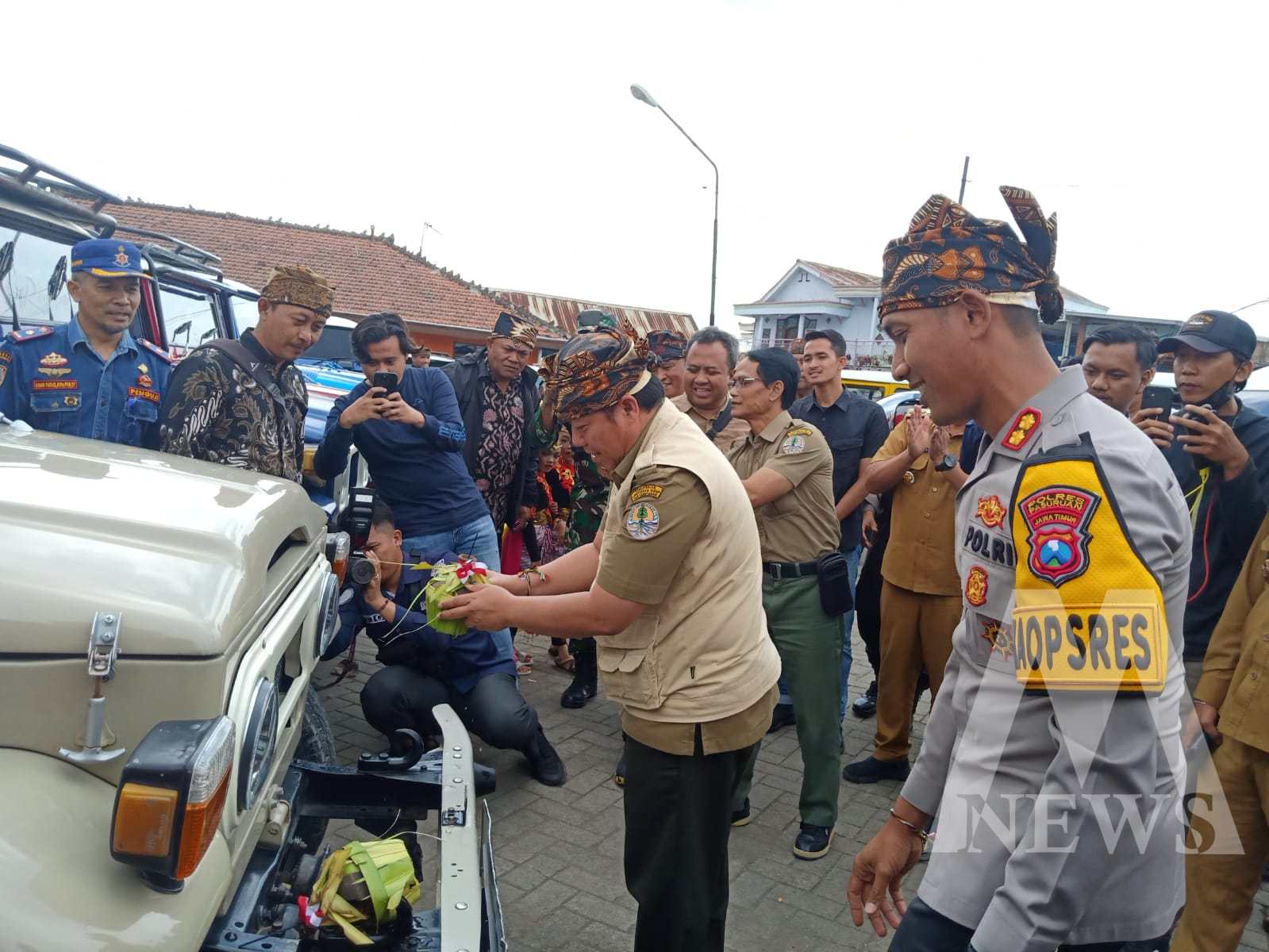 Kapolres Pasuruan AKBP Bayu Pratama Gubunagi saat peresmian paguyuban Jeep Bromo