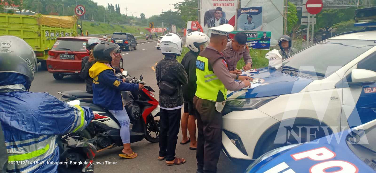 Satlantas Polres Bangkalan lakukan tilang manual ke R2 dan R4