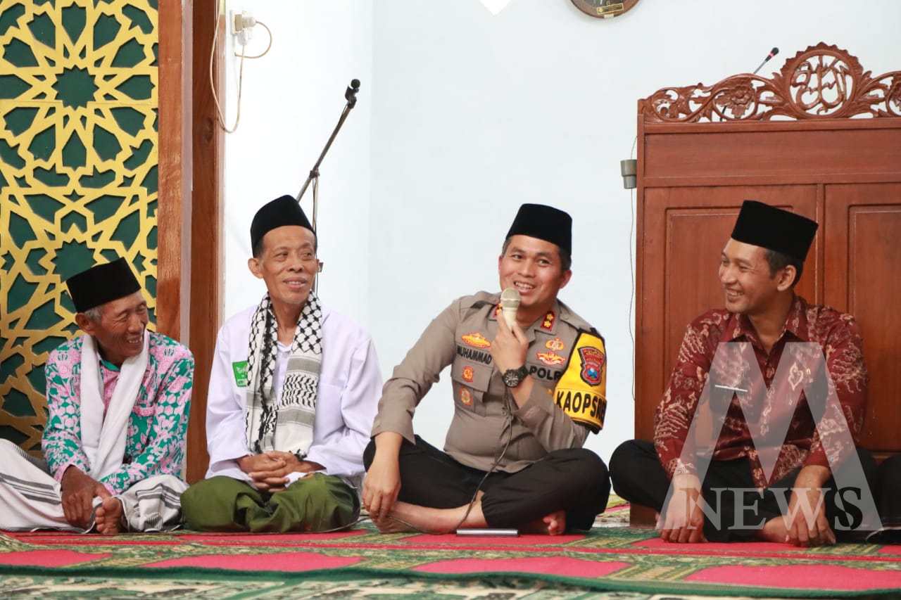 Kapolres Nganjuk AKBP Muhammad saat Jum'at Curhat