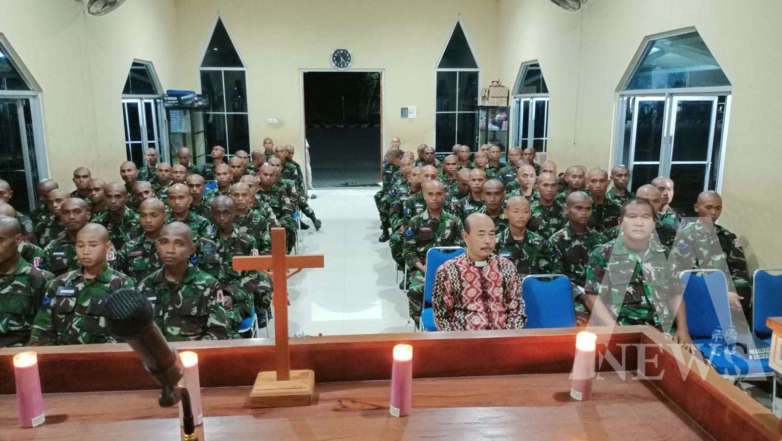 Prajurit Ksatria siswa Dikmata TNI AL rayakan Natal