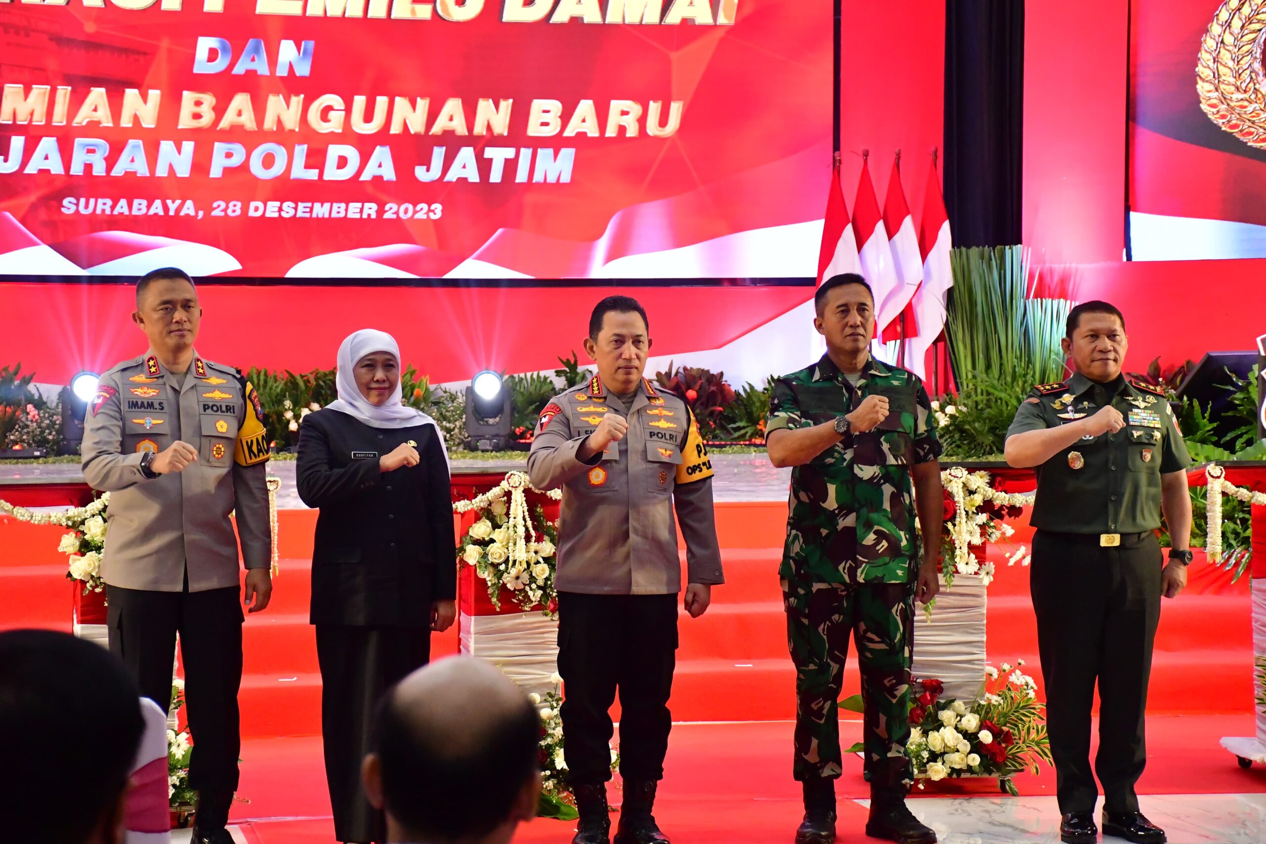 Dankodiklatal Letjen TNI Marinir Nur Alamsyah Ikuti Deklarasi Pemilu Damai di Polda Jatim