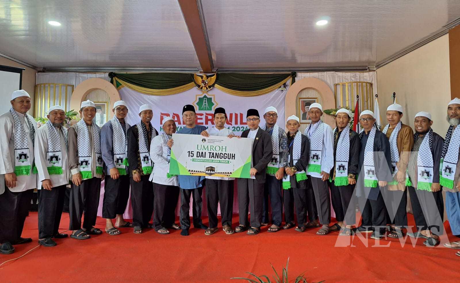 DPW Hidayatullah Jatim berangkatkan 16 Dai Tangguh dan Berprestasi Umroh