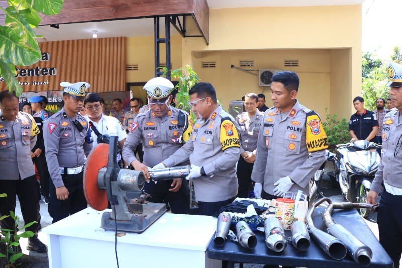 Kapolres Ngawi AKBP Argo Wiyono saat pemusnahan barang bukti