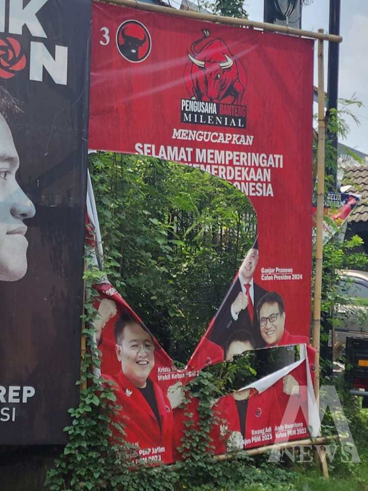 Baliho Ganjar - Mahfud MD di rusak oknum tak bertanggung jawab
