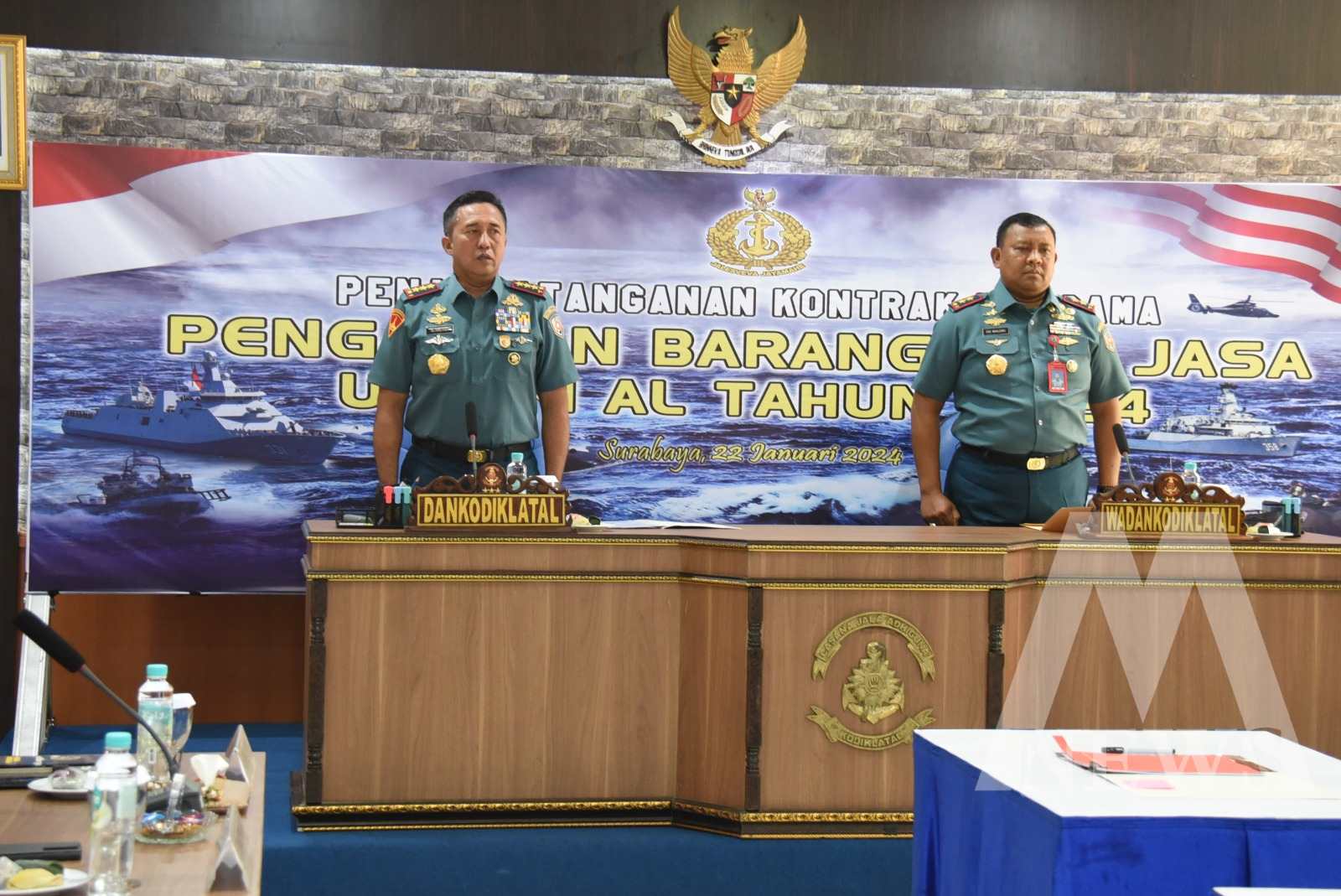 Dankodiklatal Letjen TNI Marinir Nur Alamsyah didampingi Wadan Kodikalatal Laksda TNI Eko Wahjono