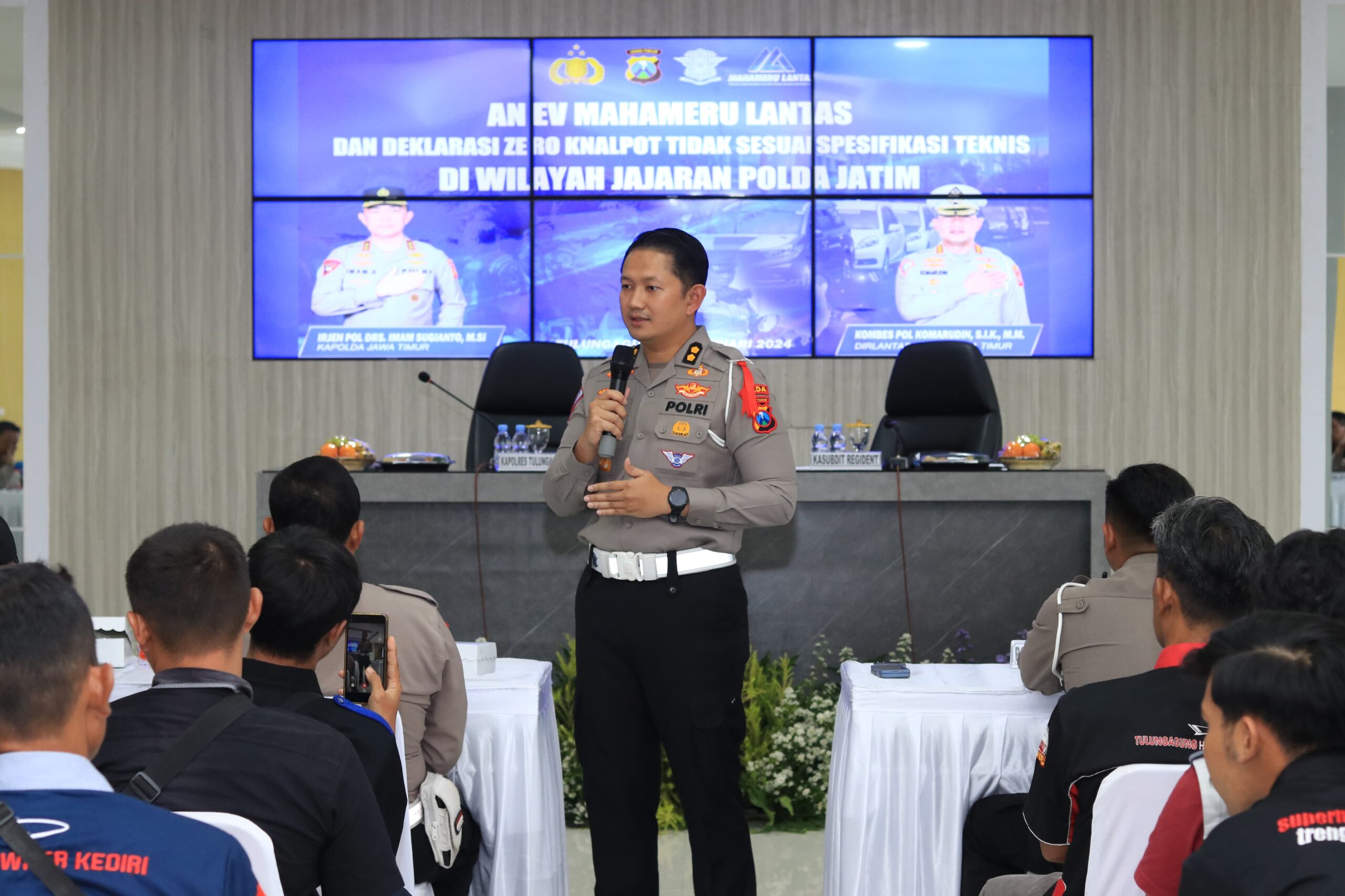 Kasubdit Regident Ditlantas Polda Jatim AKBP Raden Erik Bangun Prakasa