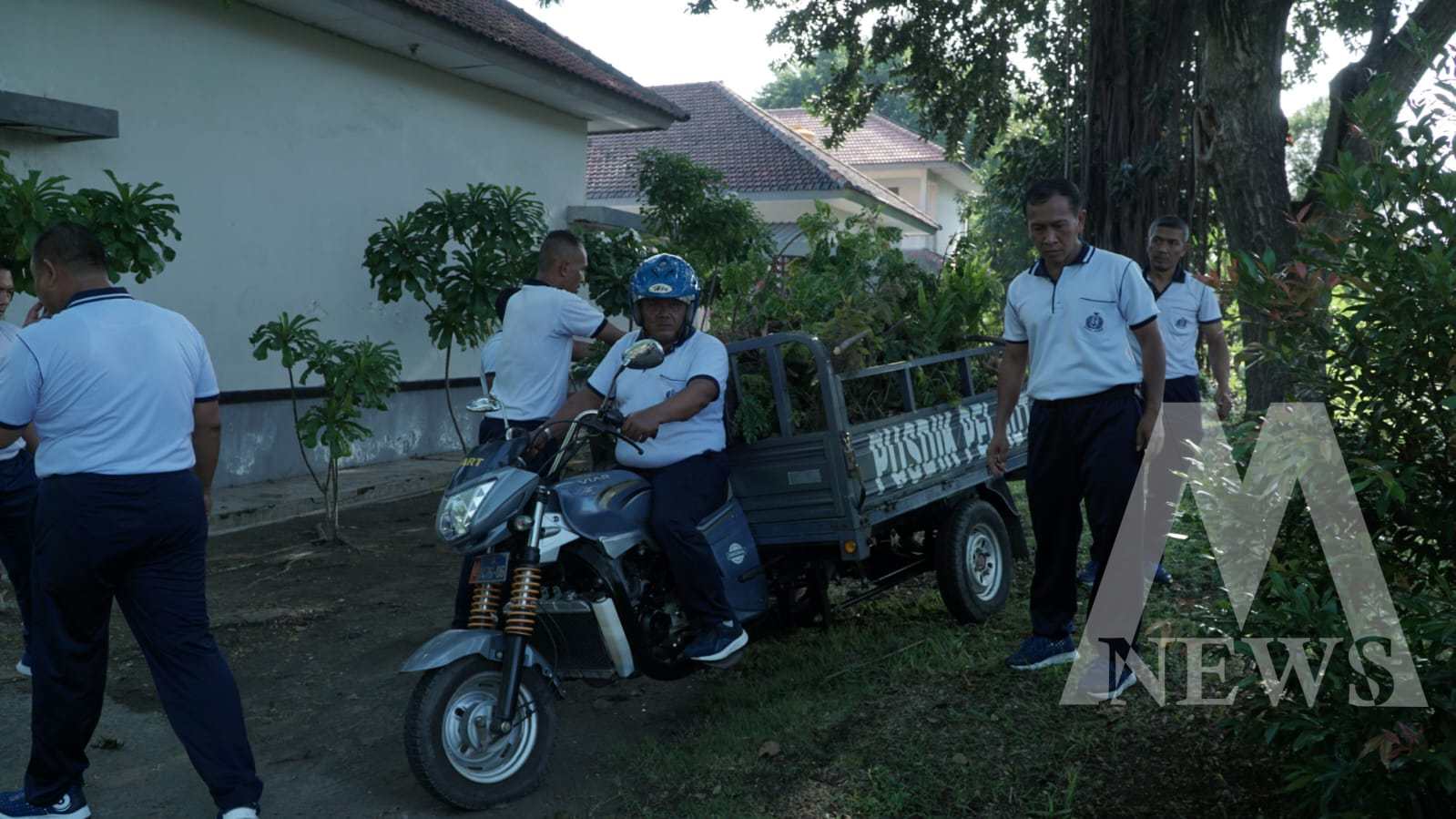 Wujud kepedulian dan kebersihan, Kodiklatal gelar Kurve Gempal Terbesar