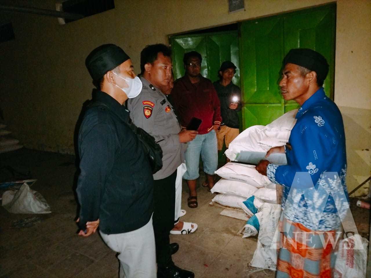 Polres Situbondo saat investigasi ke TKP