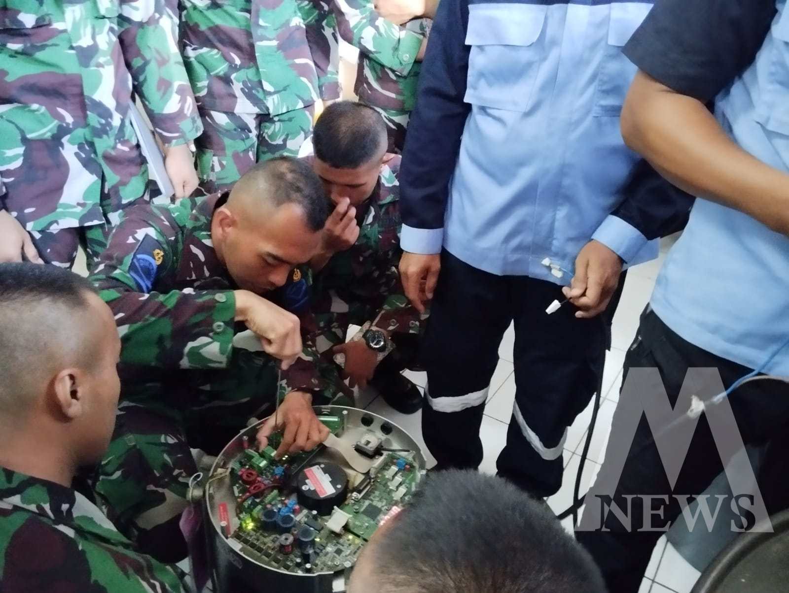 Siswa Pusdiklek Kodiklatal dalami sistem navigasi