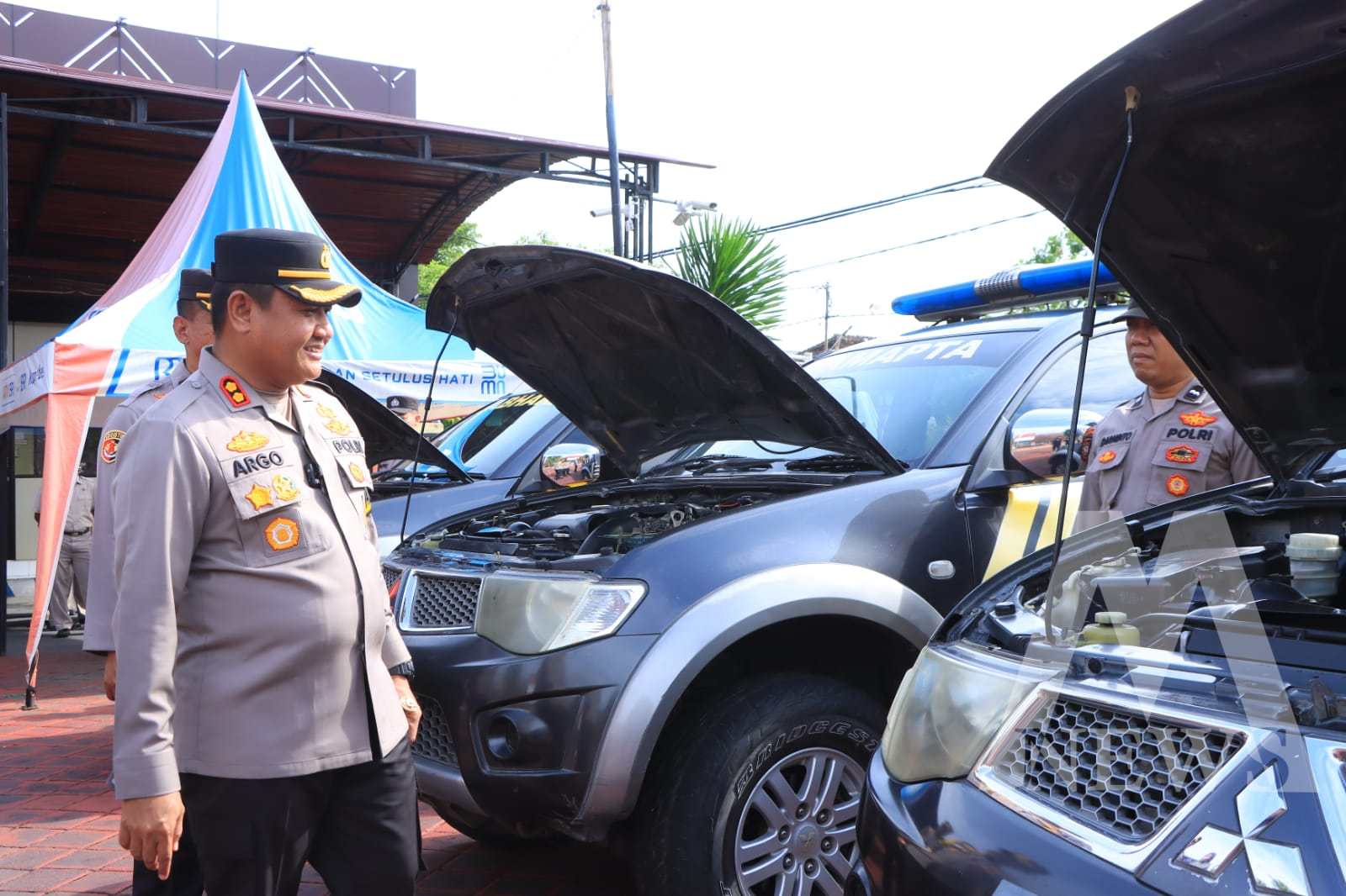 Kapolres Ngawi AKBP Argowiyono saat cek kendaraan dinas