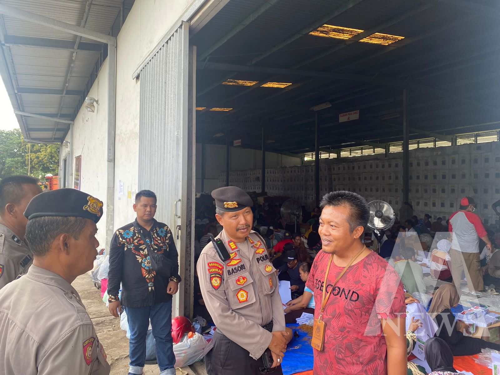 Polresta Banyuwangi siagakan personel 24 jam di gudang KPU