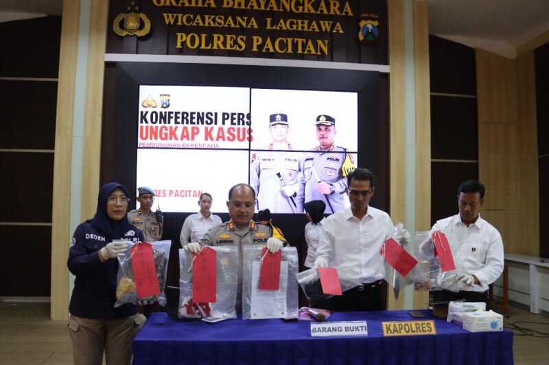 Polres Pacitan amankan tersangka beserta barang buktinya