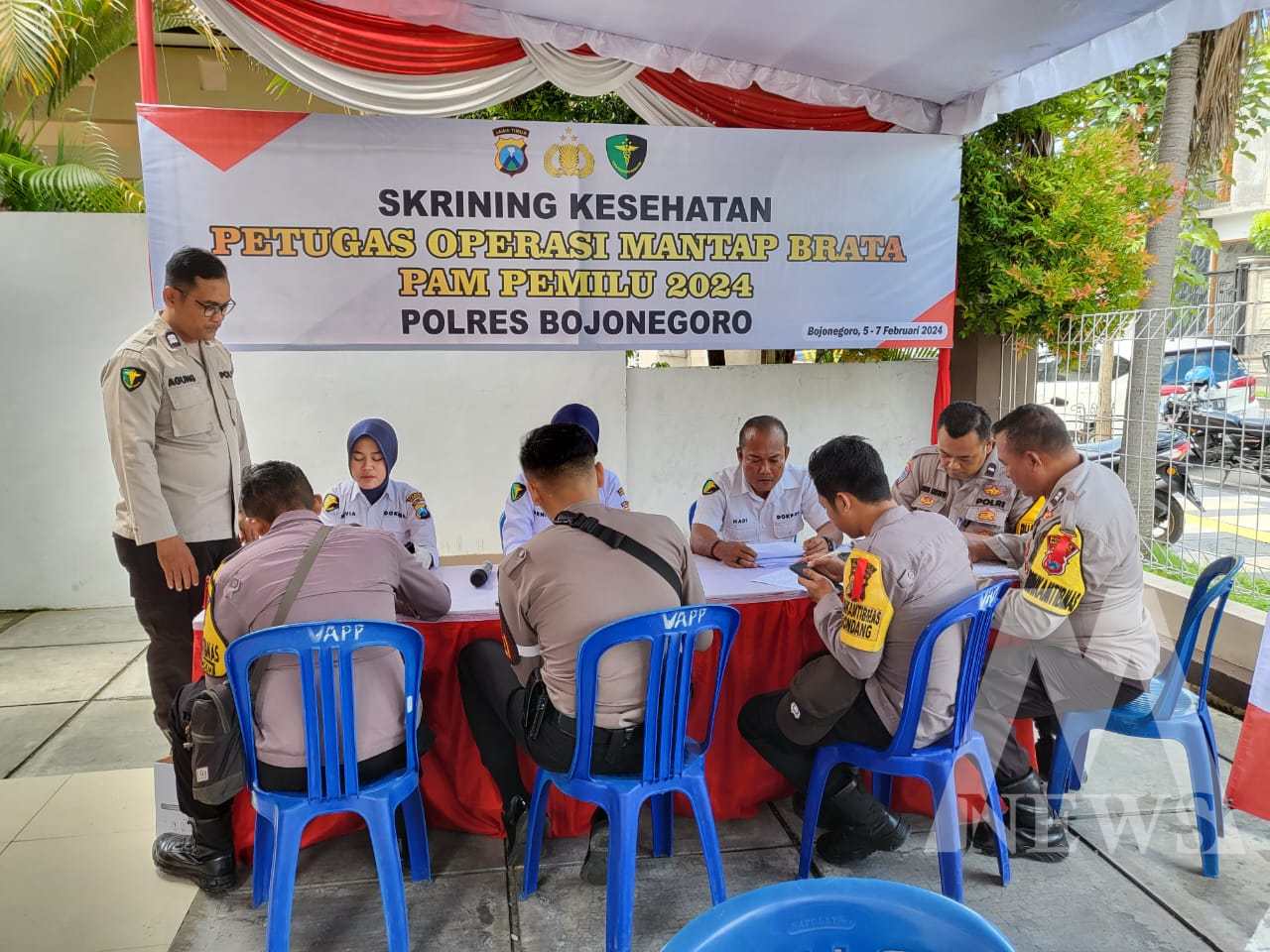 Anggota Polres Bojonegoro lakukan pemeriksaan kesehatan