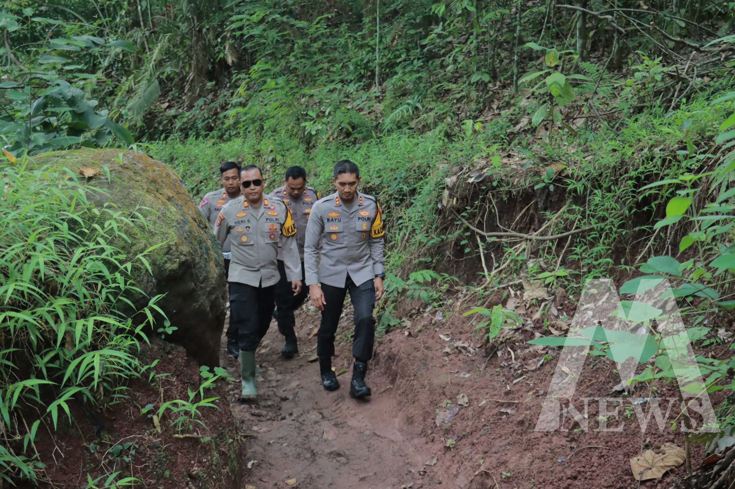 Kapolres Jember AKBP Bayu Pratama Gubunagi cek lokasi TPS terpencil