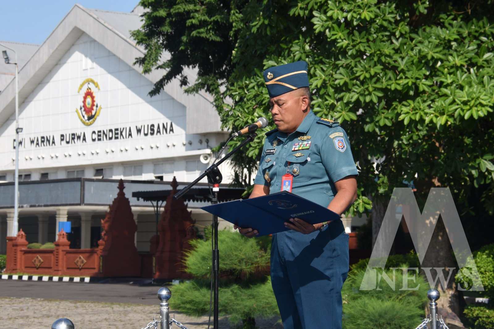 Paban II Pam Ditum Kodiklatal, Kolonel Laut (P) Setyo Widodo selaku Inspektur Upacara