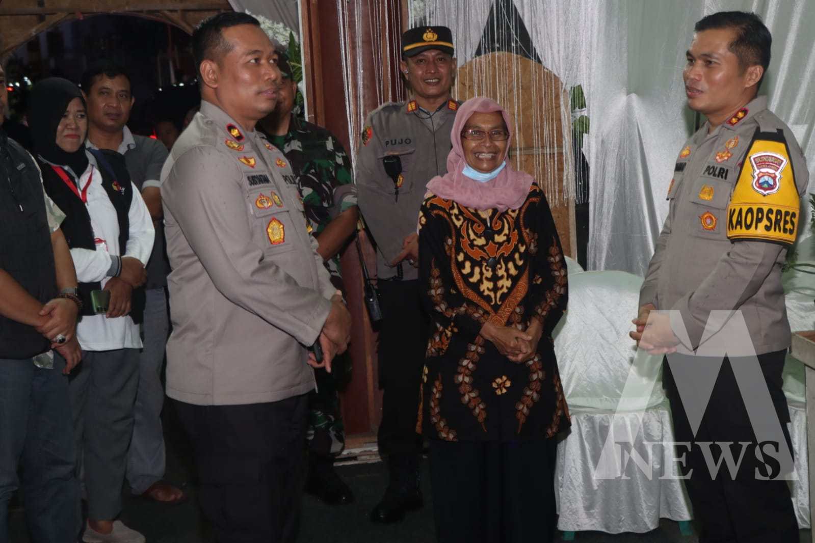 Kapolres Nganjuk AKBP Muhammad kunjungi anggota PAM TPS