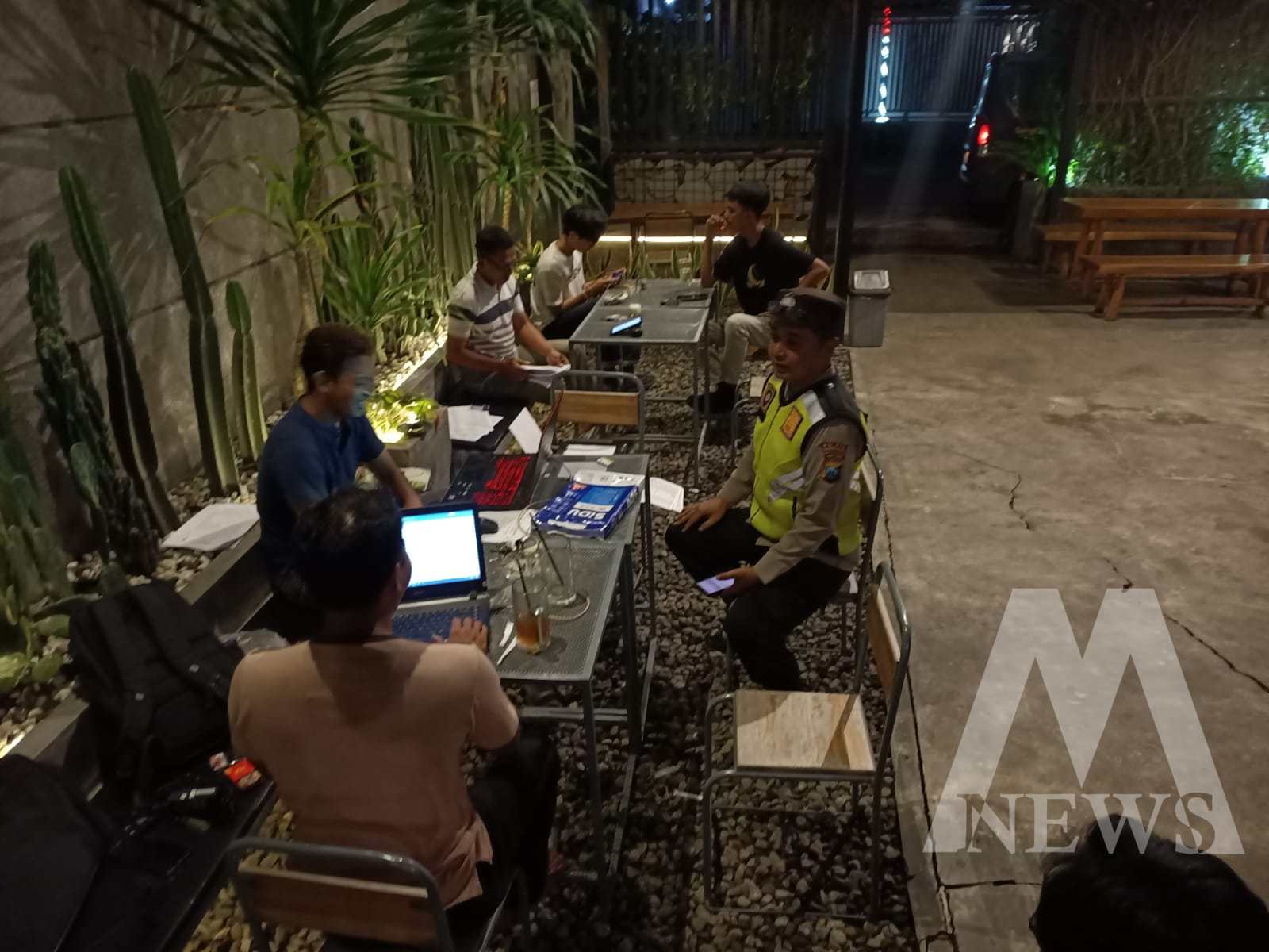 Polres Tulungagung patroli sambang warga