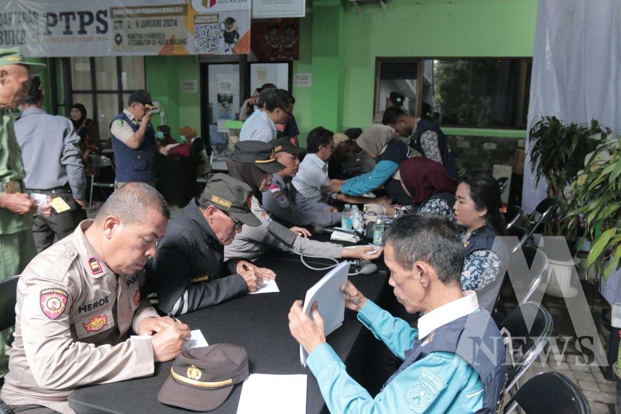 Polresta Malang Kota PAM Kes petugas TPS dan Penyelenggara Pemilu