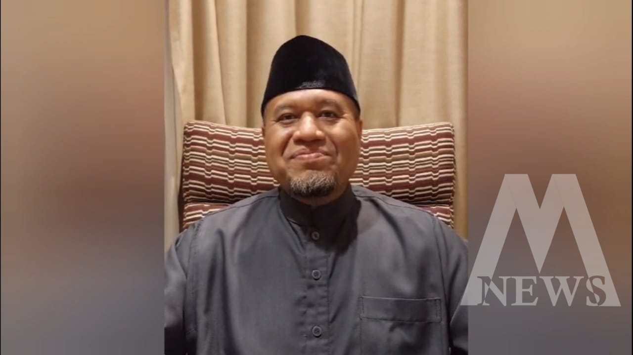 Pimpinan Ponpes Al-Ishlah Dadapan Grujugan Bondowoso KH. Thoha Ma'shum 