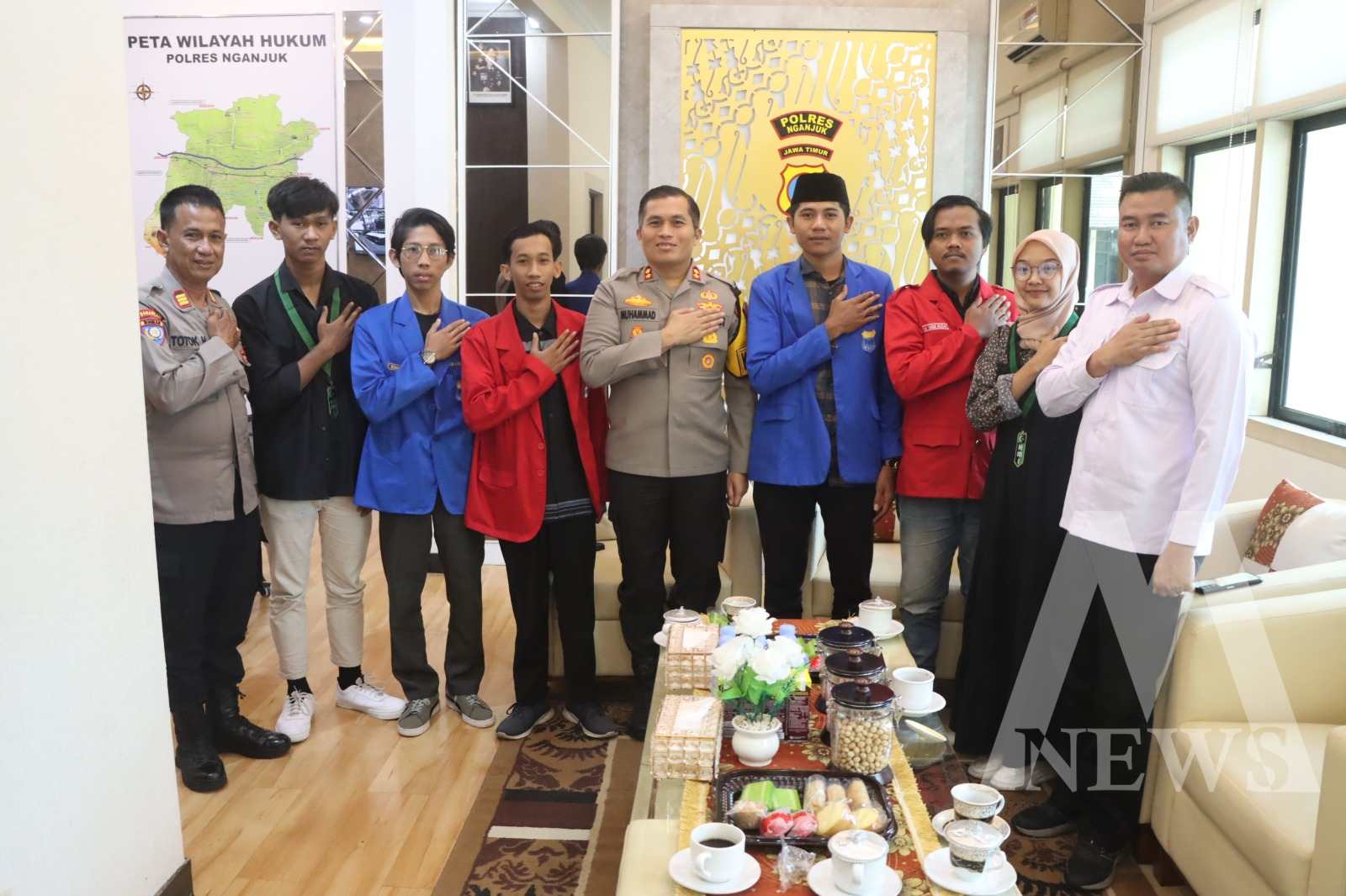 Kapolres Nganjuk AKBP Muhammad bersama organisasi Mahasiswa di Nganjuk