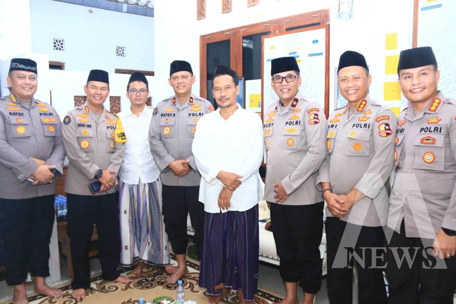 Tim Ops NCS Polri silaturahmi ke Gus Baha