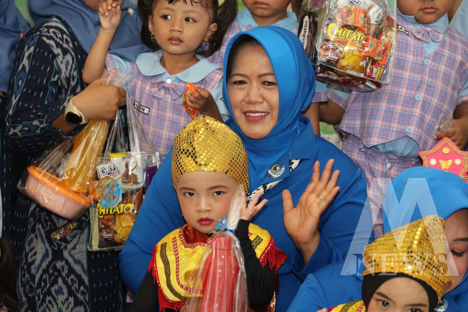 Ketua gabungan Jalasenastri Kodikalatal Ny. Ayu Nur Alamsyah