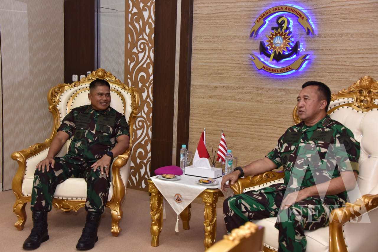 Dankodiklatal Letjen TNI Marinir Nur Alamsyah terima courtesy call Pangkoarmada II dan Danpasmar-2