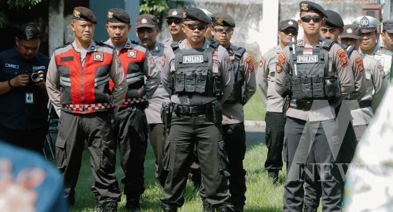 Polisi lakukan pengawalan logistik pemilu
