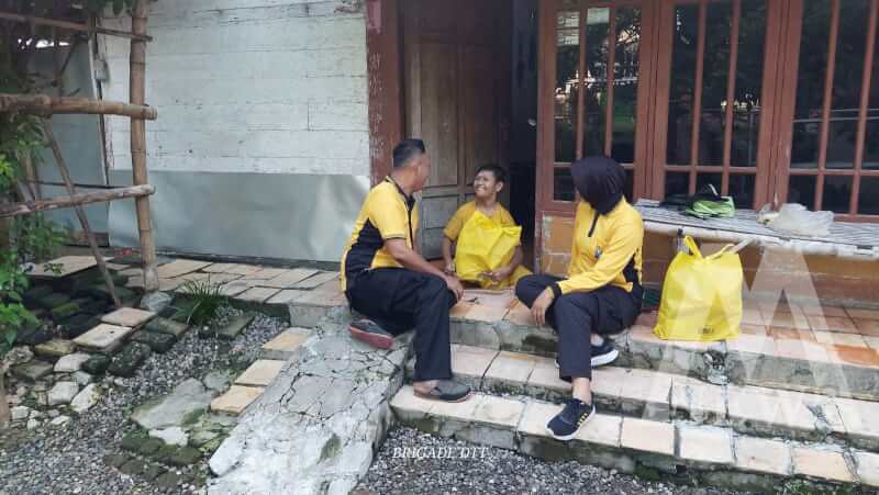 Polsek Keduangadem Berikan Bantuan ke Warga Penyandang Disabilitas