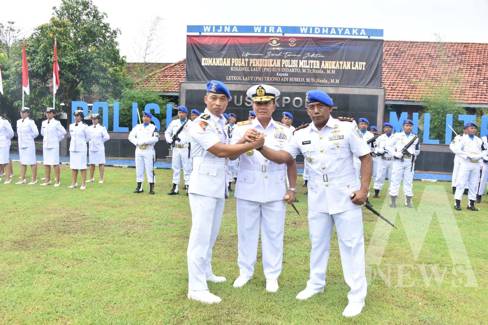 Dankodikdukum Kodikalatal Laksma TNI Dr. Taufik Arief pimpin sertijab Danpusdikpomal