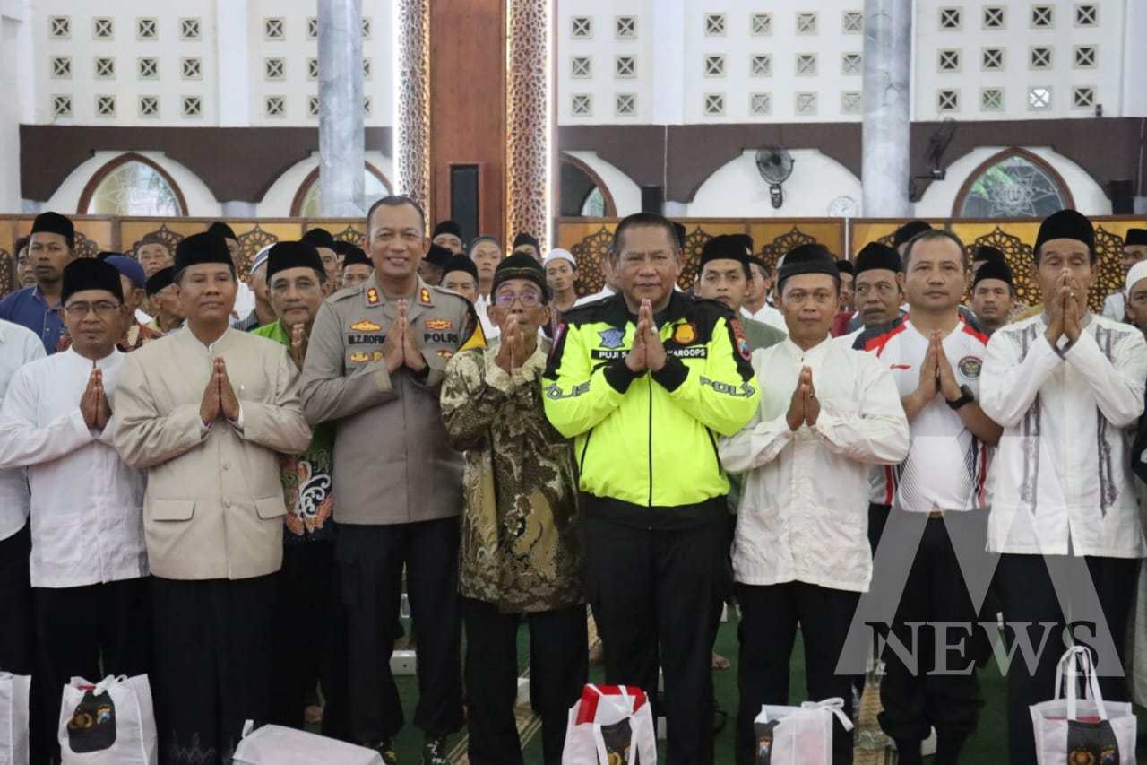 Polda Jatim beri bantuan ratusan marbot se-Lumajang