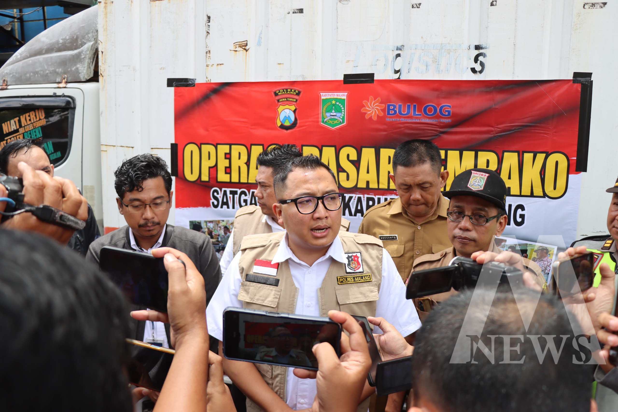 Satgas Pangan Polres Malang dan Disperindag gelar operasi pasar murah