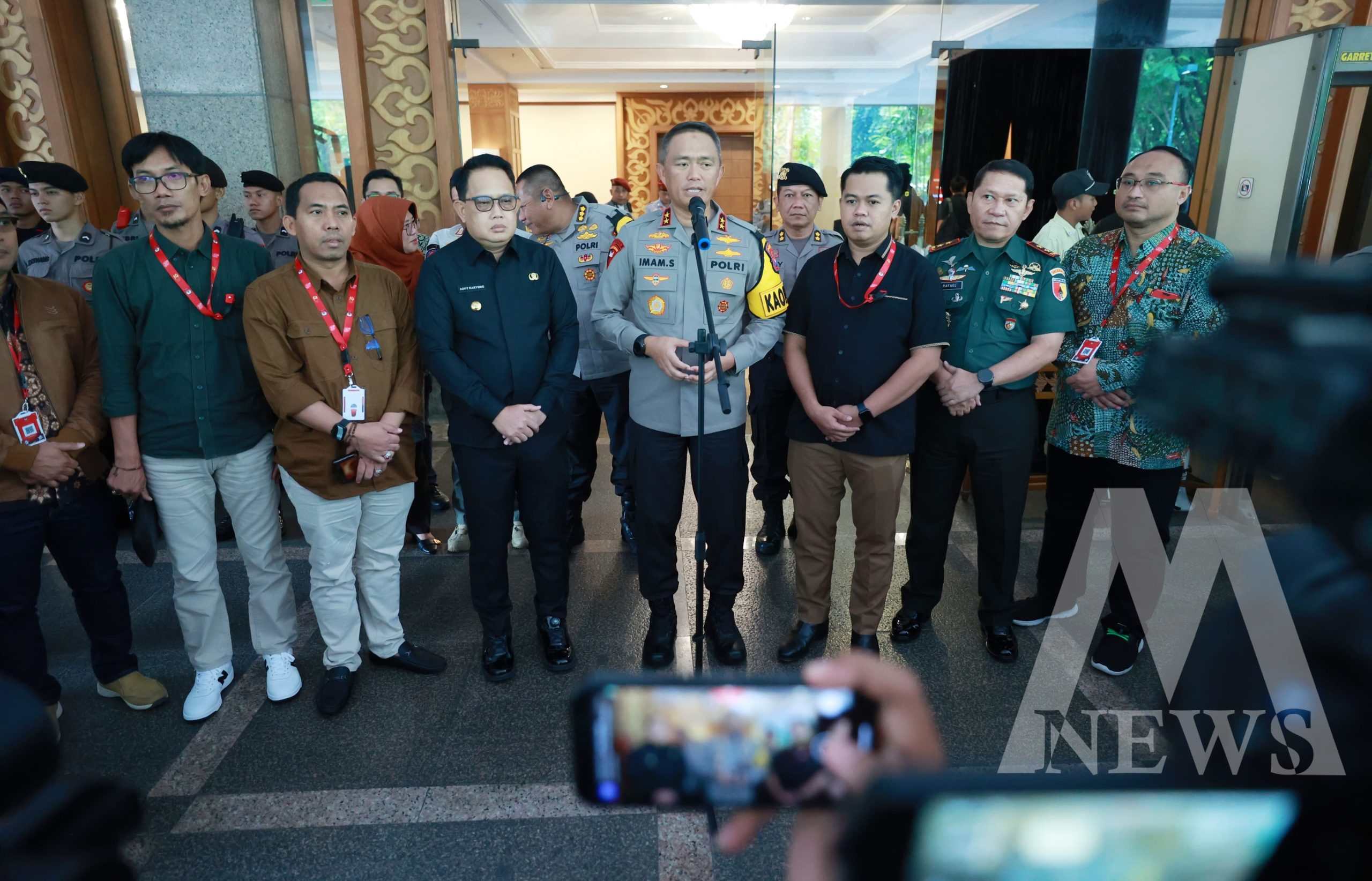 Kapolda Jatim Irjen Pol Drs. Imam Sugianto