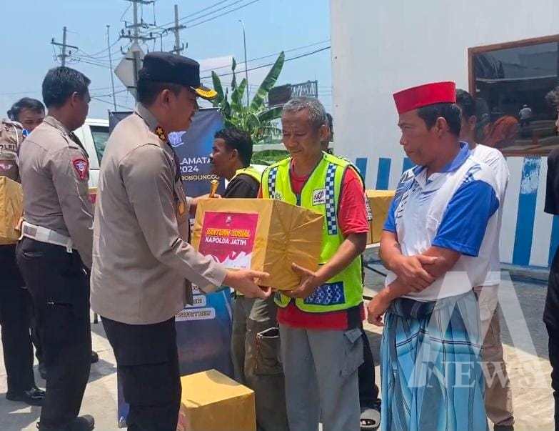 Kapolres Probolinggo AKBP Wisnu Wardana gelar Baksos di Pos Lantas Leces