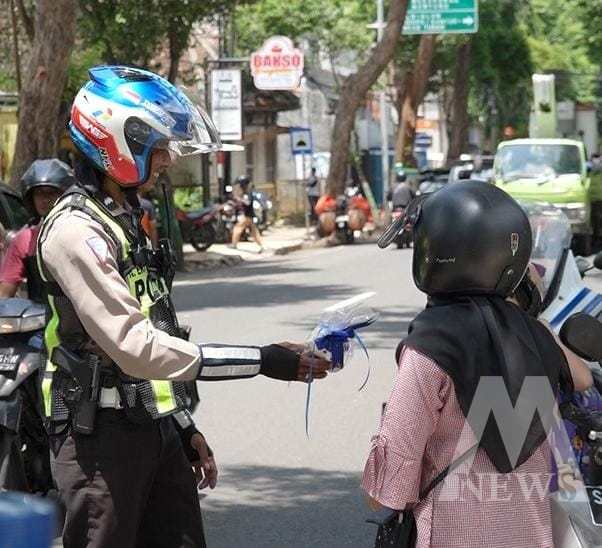 Satlantas Polres Tuban Apresiasi Pengendara Taat Lalin